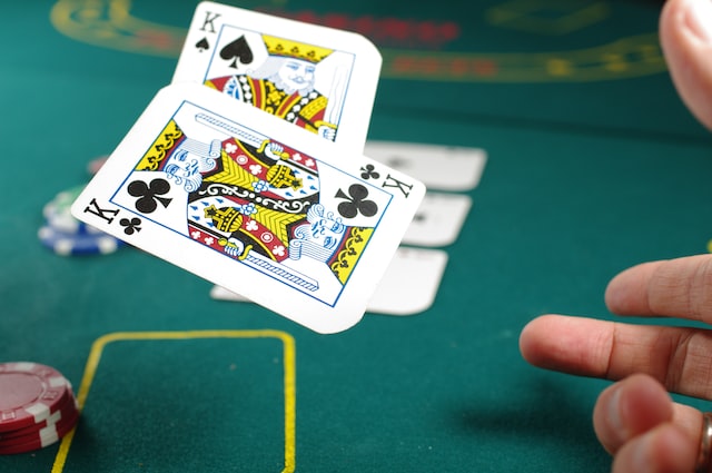 how to play in poker clubs